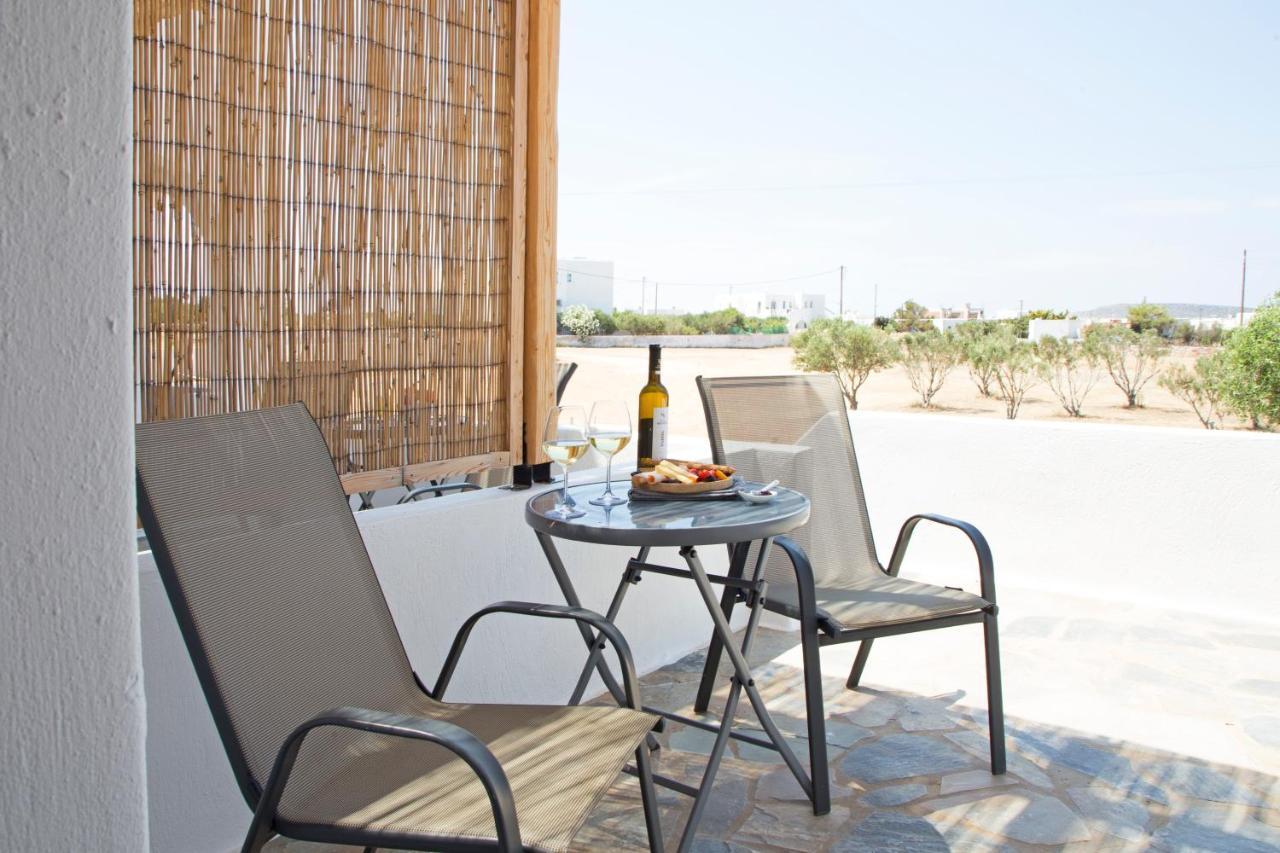 Paros King Aparthotel Aliki  Exterior photo
