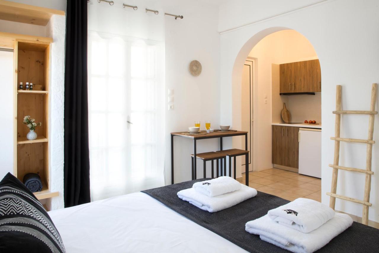 Paros King Aparthotel Aliki  Exterior photo