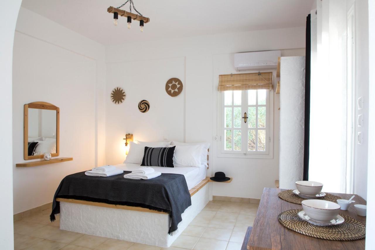 Paros King Aparthotel Aliki  Exterior photo