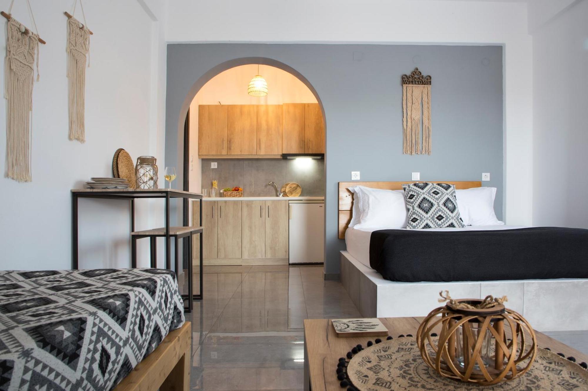 Paros King Aparthotel Aliki  Exterior photo